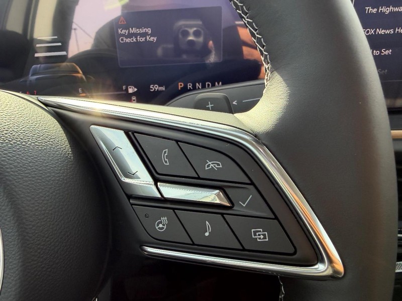 Buick Envision Vehicle Full-screen Gallery Image 13