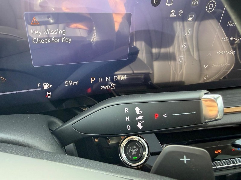 Buick Envision Vehicle Full-screen Gallery Image 14