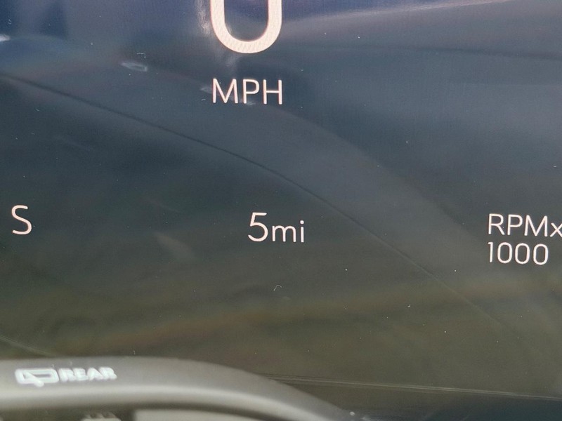 Buick Envision Vehicle Full-screen Gallery Image 21