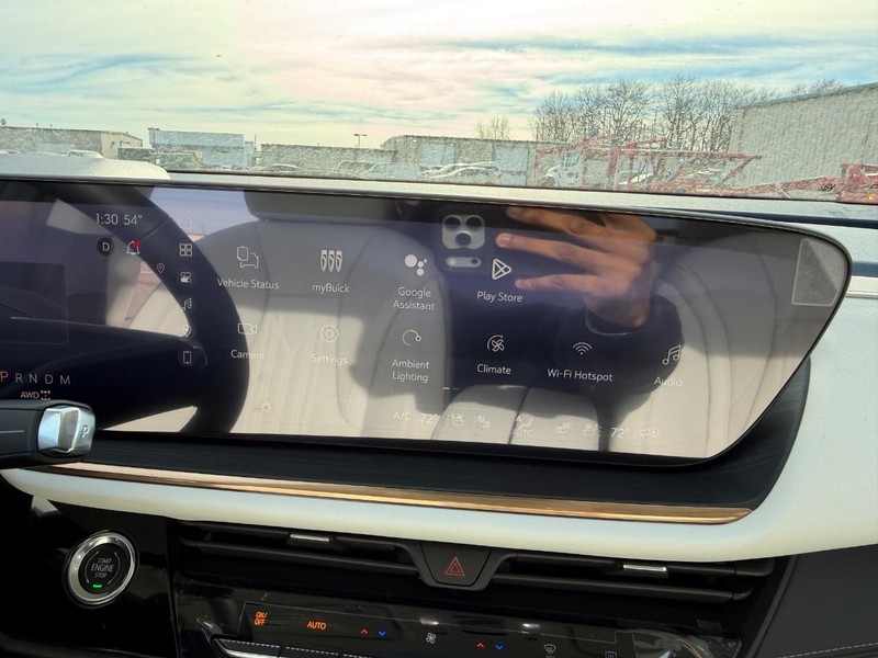 Buick Envision Vehicle Full-screen Gallery Image 15