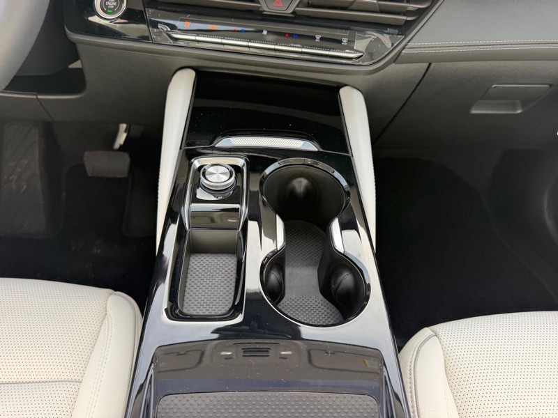 Buick Envision Vehicle Full-screen Gallery Image 17