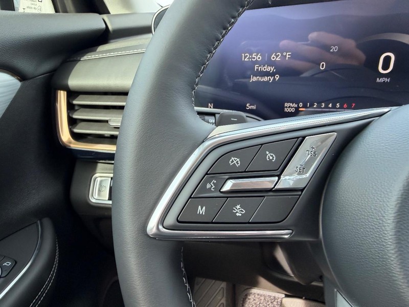 Buick Envision Vehicle Full-screen Gallery Image 11