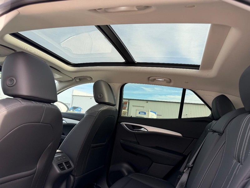 Buick Envision Vehicle Full-screen Gallery Image 17