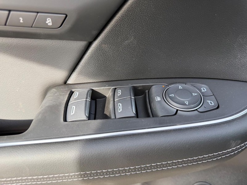 Buick Envision Vehicle Full-screen Gallery Image 18
