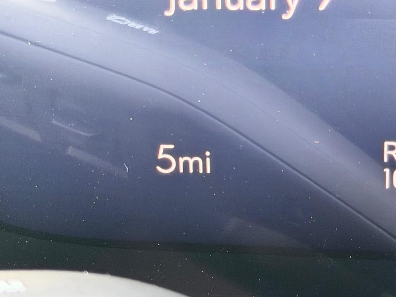 Buick Envision Vehicle Full-screen Gallery Image 21