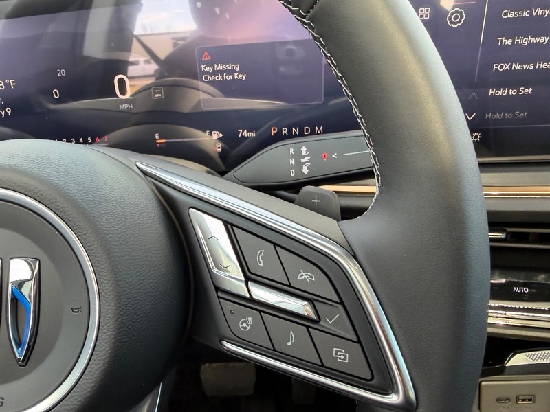 Buick Envision Vehicle Full-screen Gallery Image 13