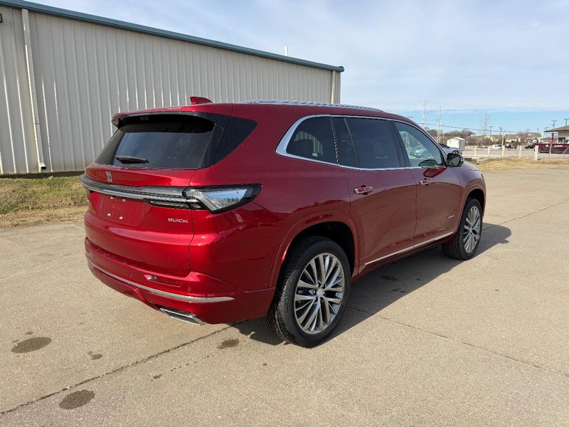 Buick Enclave Vehicle Full-screen Gallery Image 3