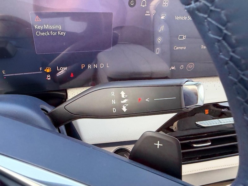 Buick Enclave Vehicle Full-screen Gallery Image 16