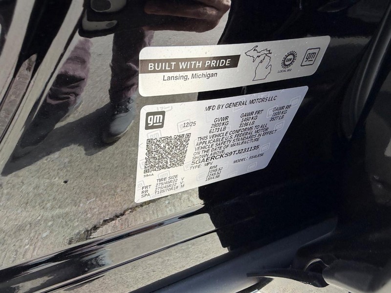 Buick Enclave Vehicle Full-screen Gallery Image 25