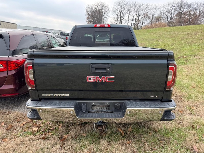 GMC Sierra 1500 Vehicle Full-screen Gallery Image 3