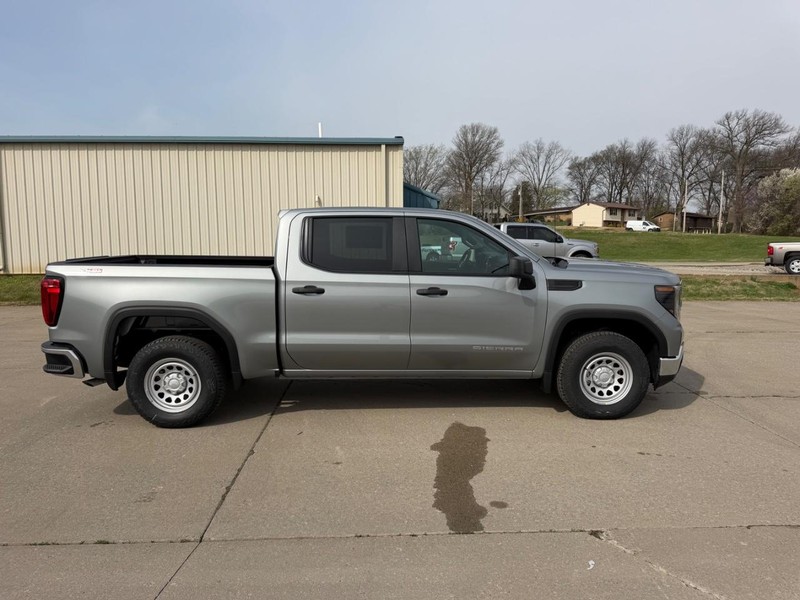 GMC Sierra 1500 Vehicle Full-screen Gallery Image 2