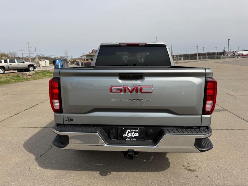 GMC Sierra 1500 Vehicle Full-screen Gallery Image 4