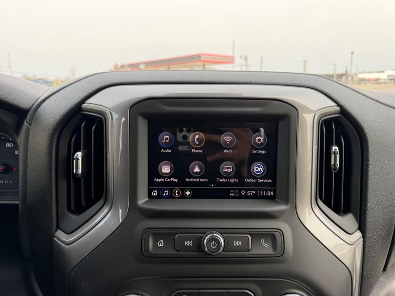GMC Sierra 1500 Vehicle Full-screen Gallery Image 11