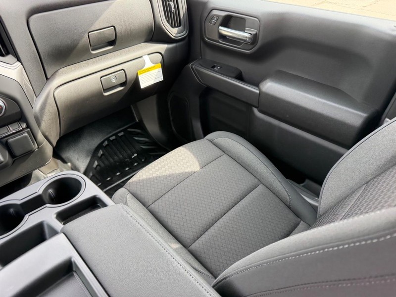 GMC Sierra 1500 Vehicle Full-screen Gallery Image 13