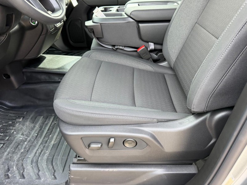 GMC Sierra 1500 Vehicle Full-screen Gallery Image 15