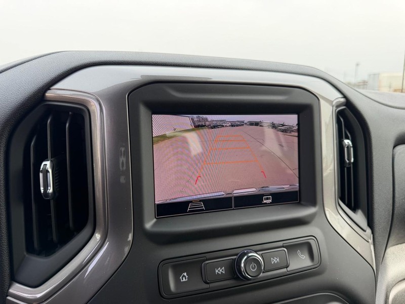 GMC Sierra 1500 Vehicle Full-screen Gallery Image 17