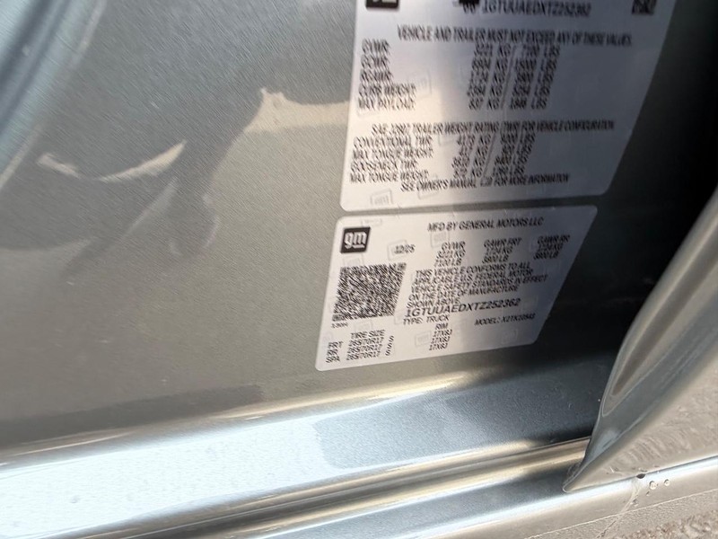 GMC Sierra 1500 Vehicle Full-screen Gallery Image 18