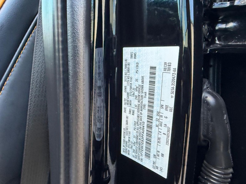 Ford F-150 Vehicle Full-screen Gallery Image 22