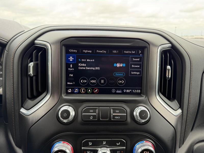 GMC Sierra 2500HD Vehicle Full-screen Gallery Image 13