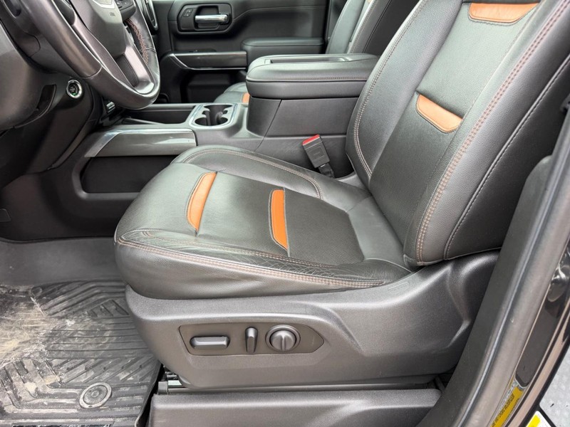 GMC Sierra 2500HD Vehicle Full-screen Gallery Image 18