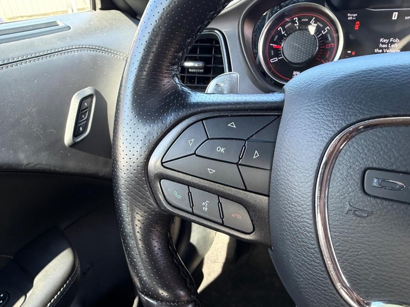 Dodge Challenger Vehicle Full-screen Gallery Image 11