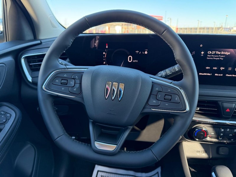 Buick Encore GX Vehicle Full-screen Gallery Image 9