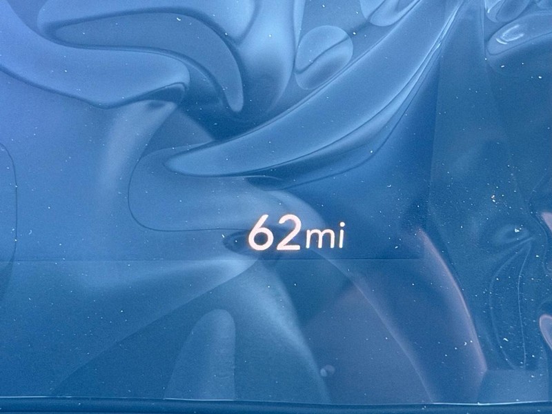 Buick Encore GX Vehicle Full-screen Gallery Image 18