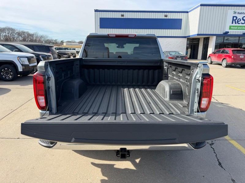 GMC Sierra 1500 Vehicle Full-screen Gallery Image 5