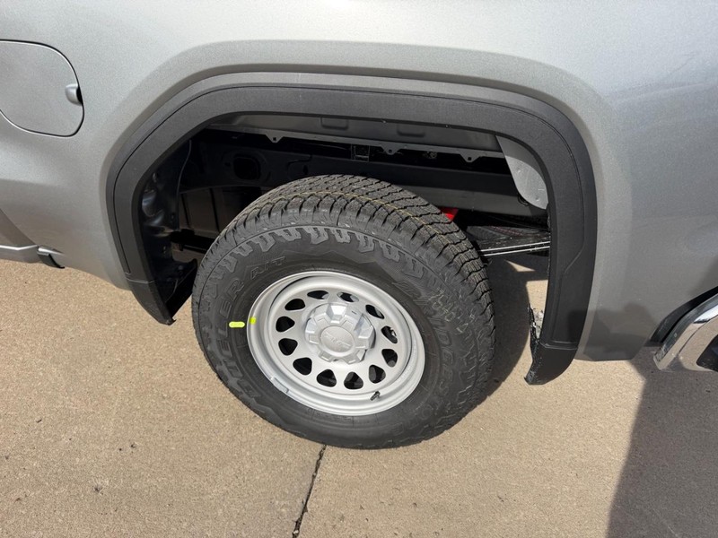 GMC Sierra 1500 Vehicle Full-screen Gallery Image 6