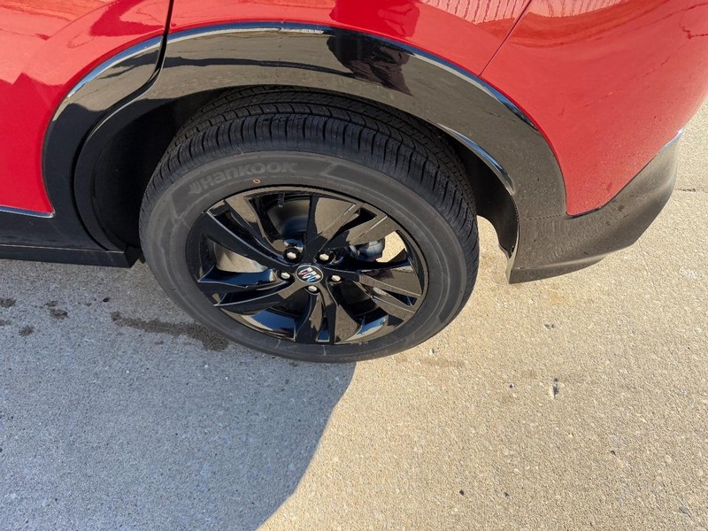 Buick Encore GX Vehicle Full-screen Gallery Image 6