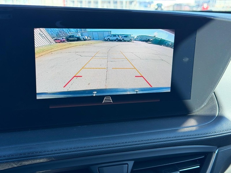 Buick Encore GX Vehicle Full-screen Gallery Image 19