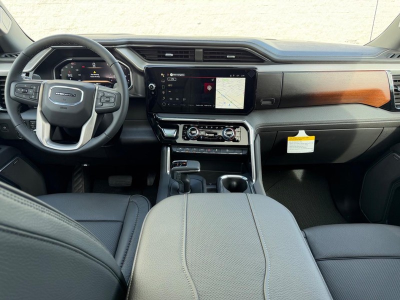 GMC Sierra 1500 Vehicle Full-screen Gallery Image 8