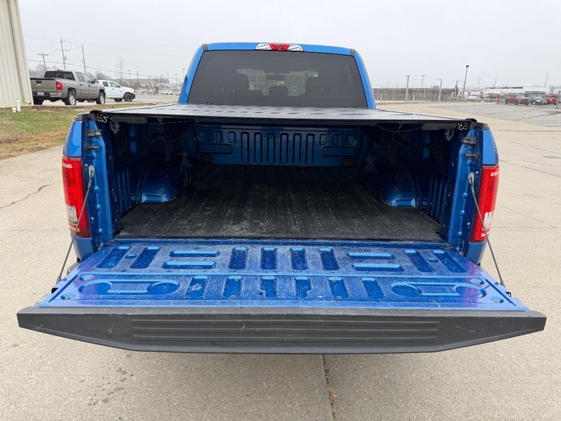 Ford F-150 Vehicle Full-screen Gallery Image 5