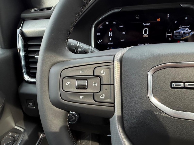 GMC Sierra 3500HD Vehicle Full-screen Gallery Image 11