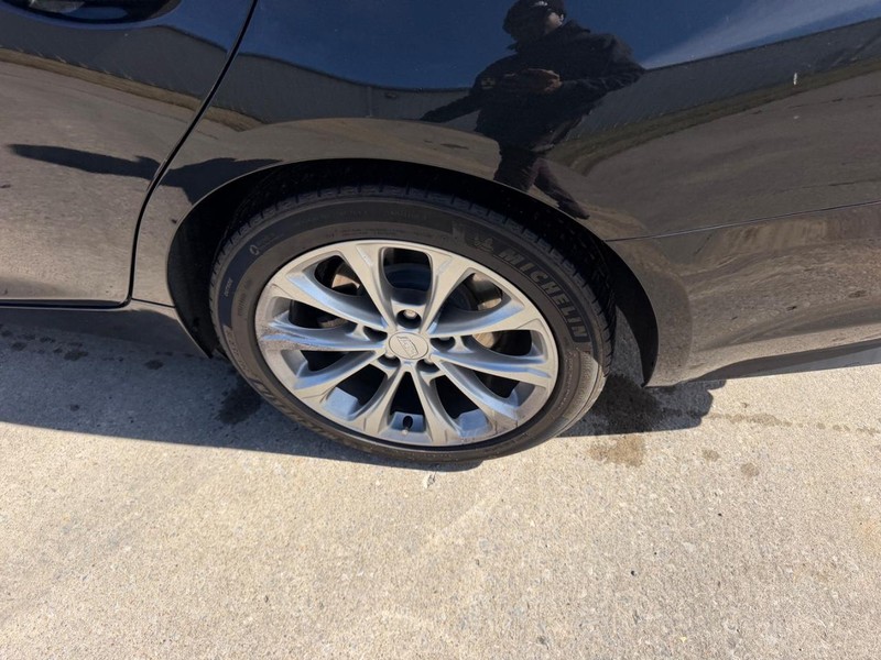 Cadillac CT5 Vehicle Full-screen Gallery Image 6