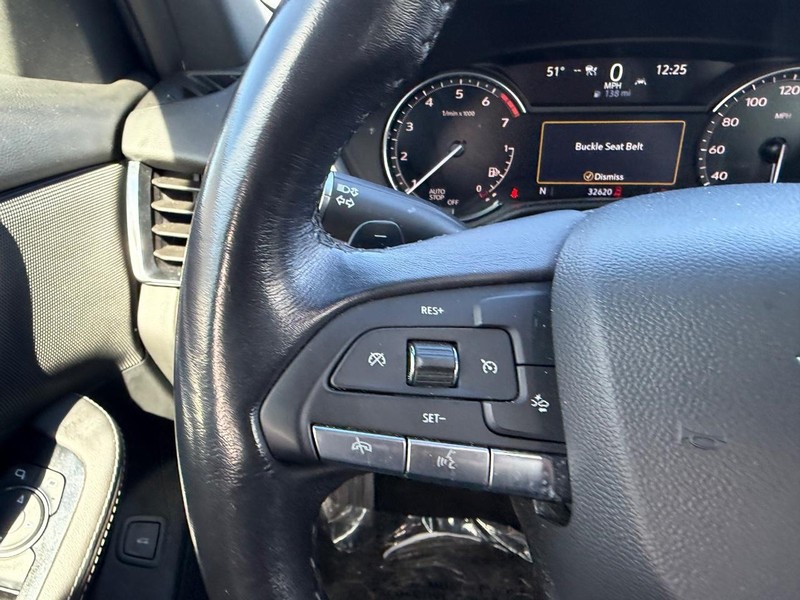 Cadillac CT5 Vehicle Full-screen Gallery Image 10