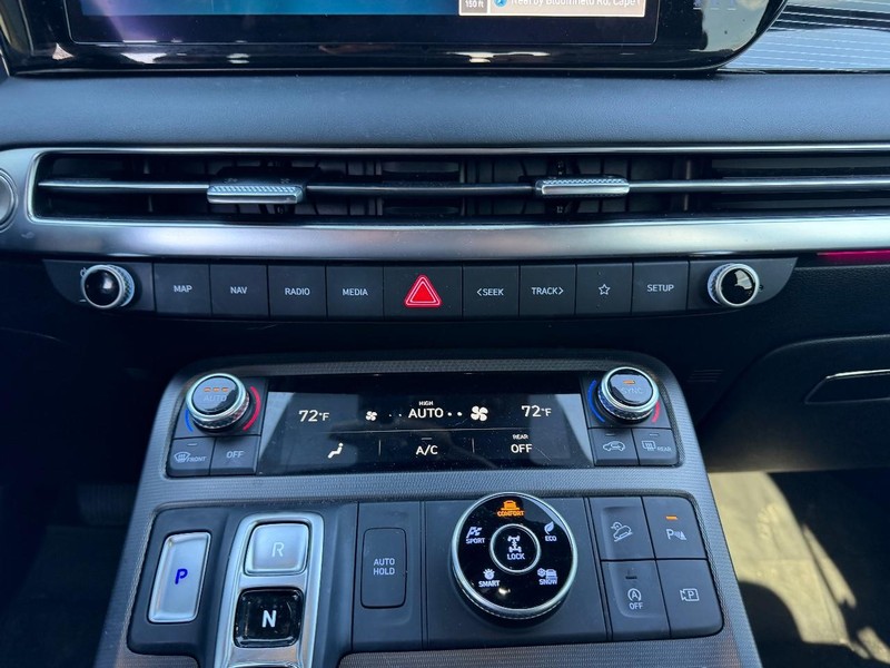 Hyundai Palisade Vehicle Full-screen Gallery Image 17