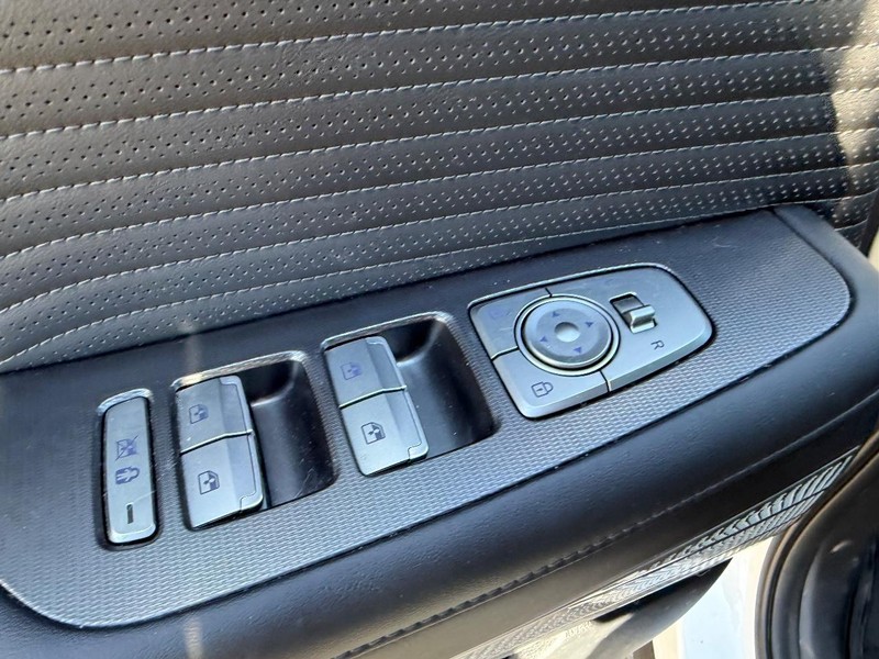 Hyundai Palisade Vehicle Full-screen Gallery Image 20