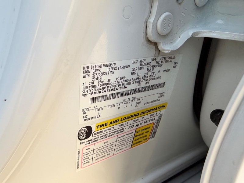 Ford Expedition Max Vehicle Full-screen Gallery Image 25