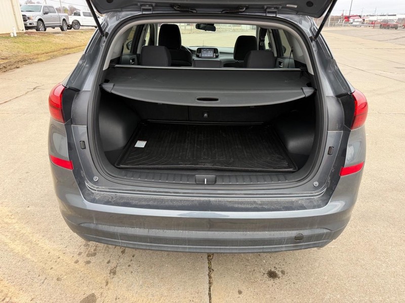 Hyundai Tucson Vehicle Full-screen Gallery Image 5