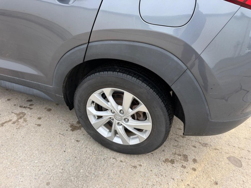 Hyundai Tucson Vehicle Full-screen Gallery Image 6