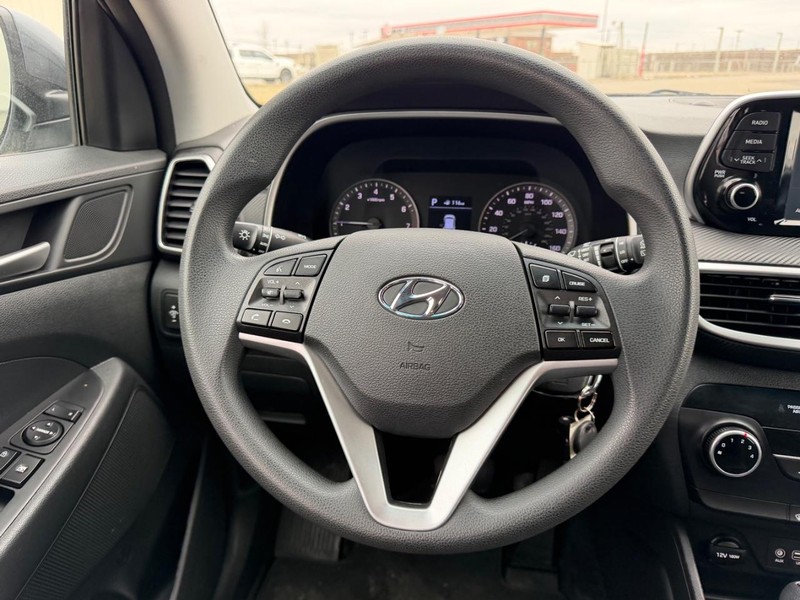 Hyundai Tucson Vehicle Full-screen Gallery Image 9