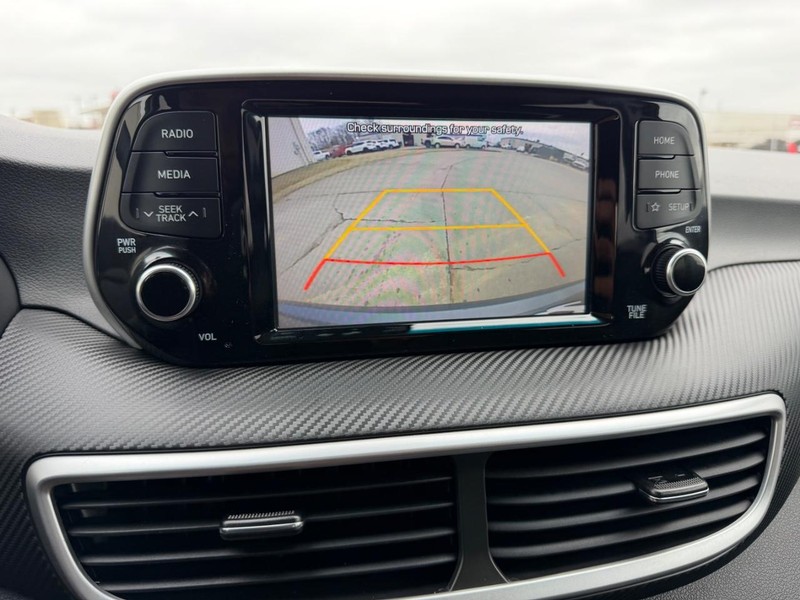 Hyundai Tucson Vehicle Full-screen Gallery Image 19