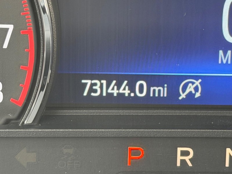 Ford Explorer Vehicle Full-screen Gallery Image 21