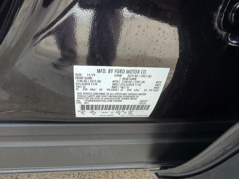 Ford Explorer Vehicle Full-screen Gallery Image 23