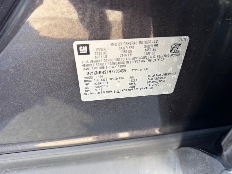 Cadillac XT5 Vehicle Full-screen Gallery Image 23