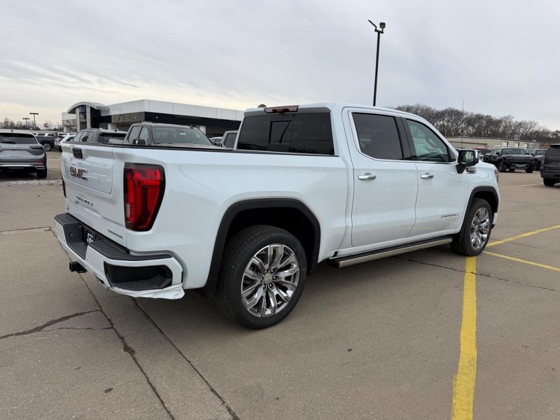 GMC Sierra 1500 Vehicle Full-screen Gallery Image 3