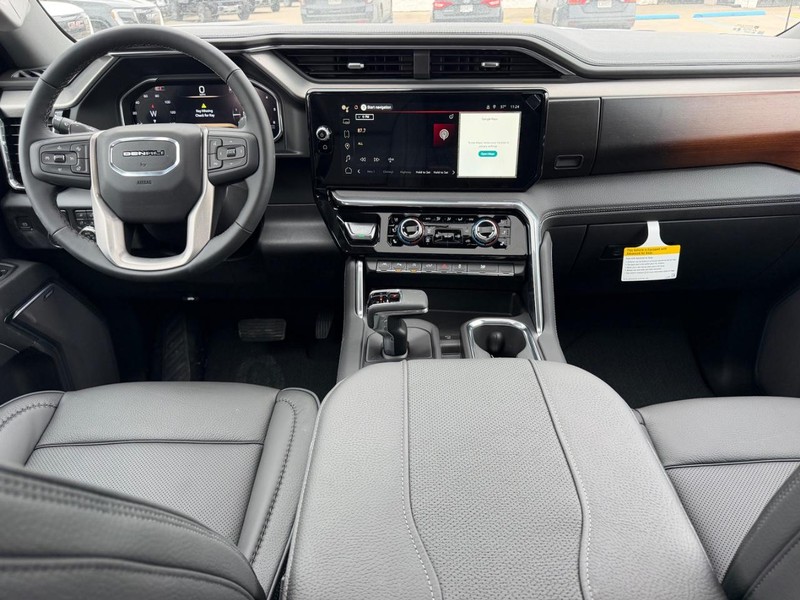 GMC Sierra 1500 Vehicle Full-screen Gallery Image 9