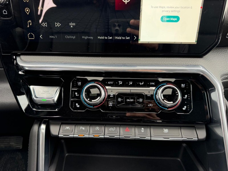 GMC Sierra 1500 Vehicle Full-screen Gallery Image 14