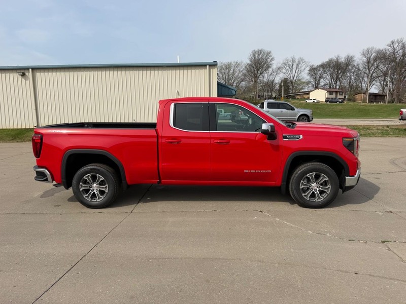 GMC Sierra 1500 Vehicle Full-screen Gallery Image 2